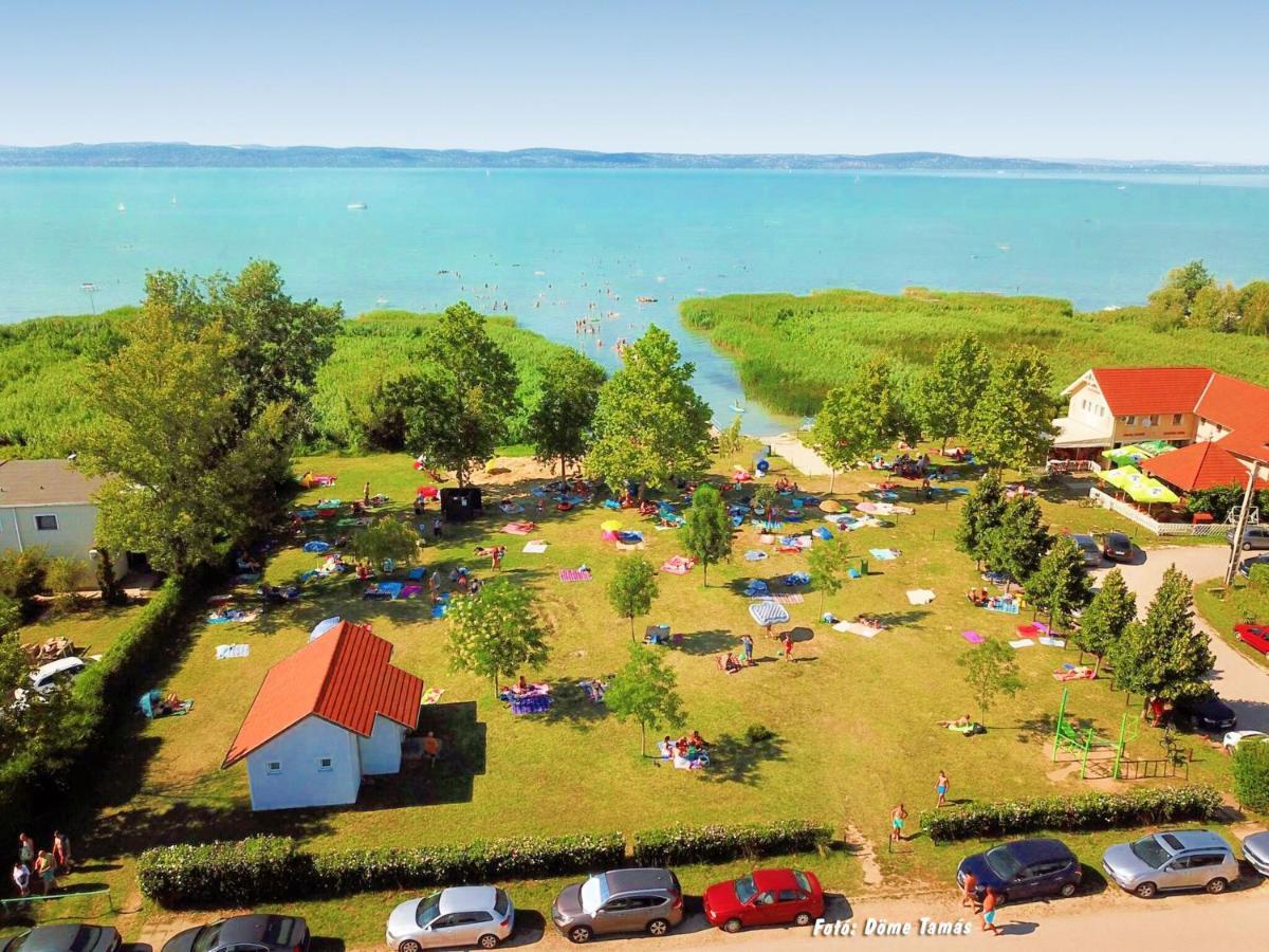 Play And Relax In Lake-parkside Cozy Family Retreat - Jegenye *